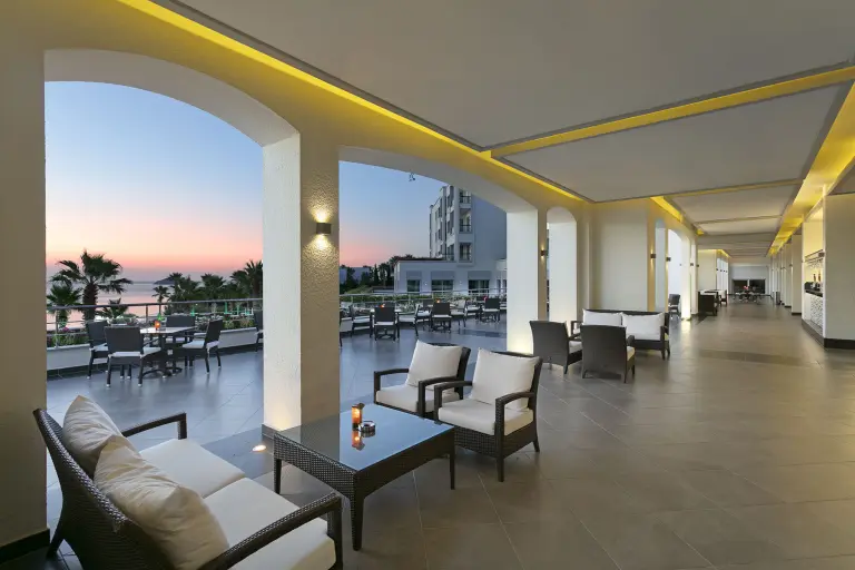 Rosebud Bar &amp; Teras (2/8)